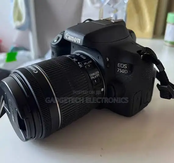 Canon EOS 750D 188-55m Lens