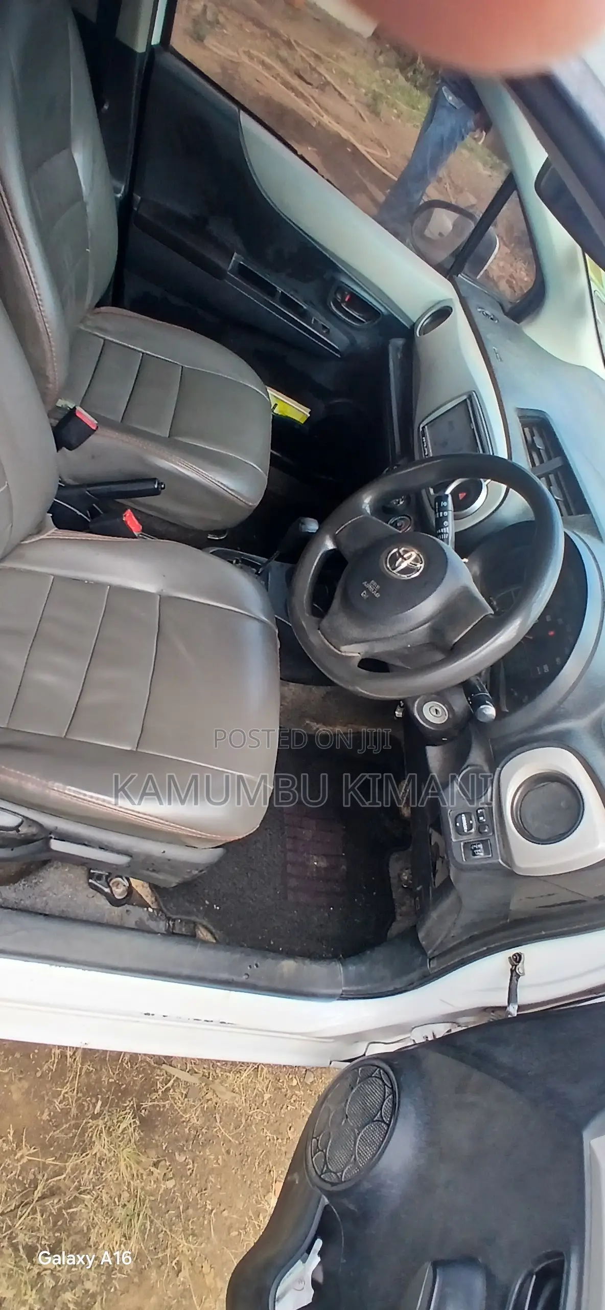 Toyota Vitz 2012 White