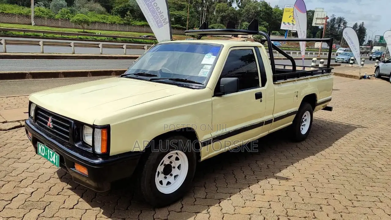 Mitsubishi L200 2004 Beige