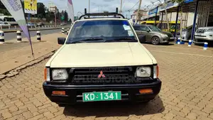 Mitsubishi L200 2004 Beige