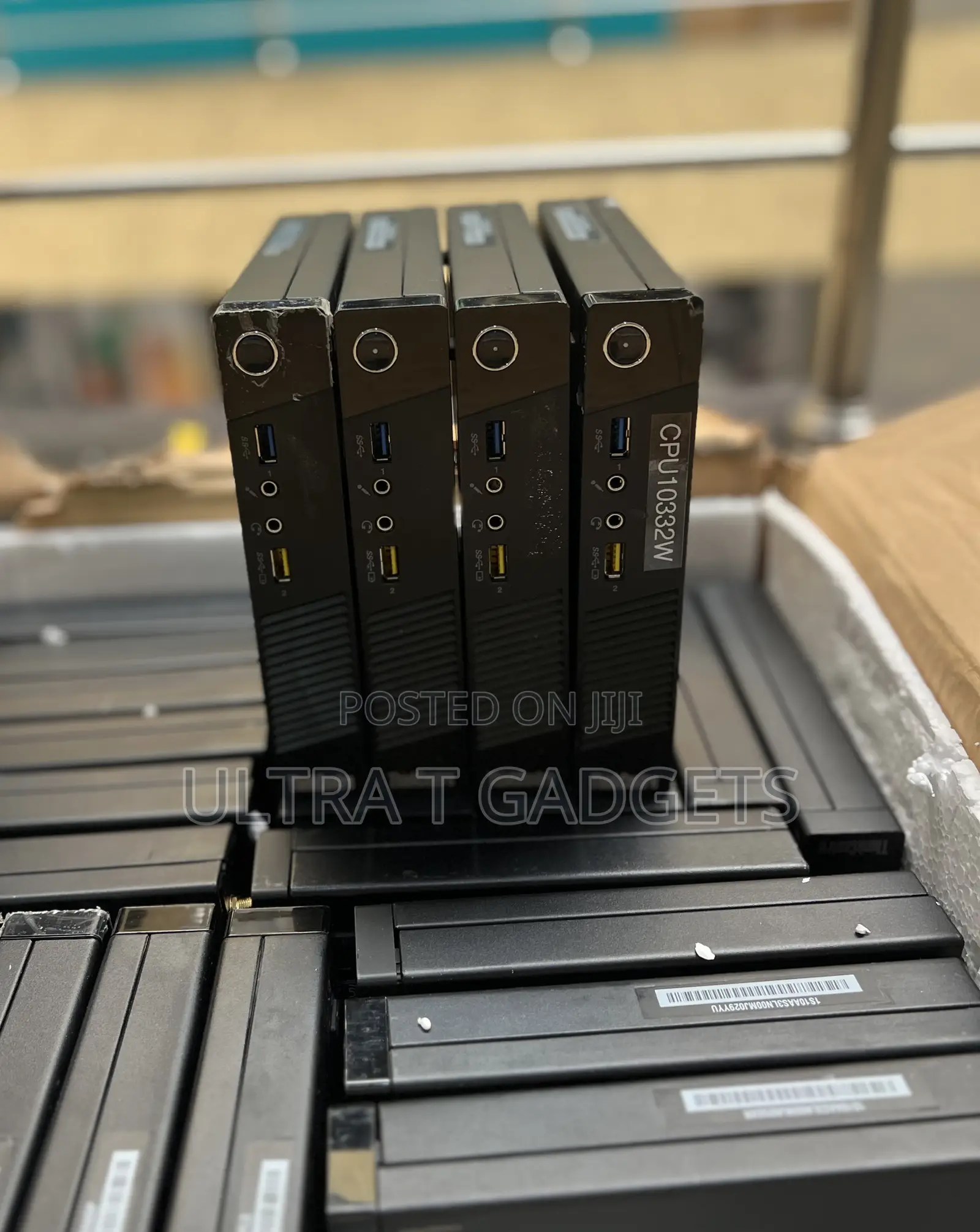 Lenovo ThinkCentre M710 Tiny 4GB Intel Core i3 SSD 128GB