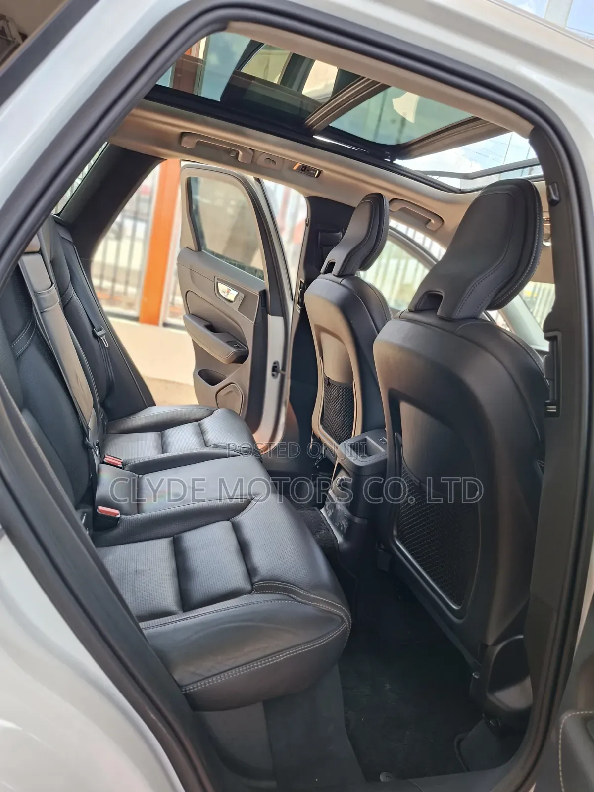 Volvo XC60 2019 White