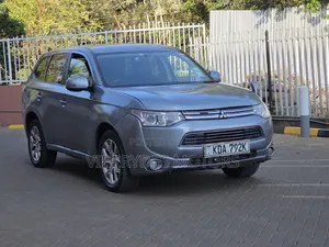 Mitsubishi Outlander 2014 Silver