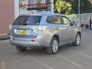 Mitsubishi Outlander 2014 Silver