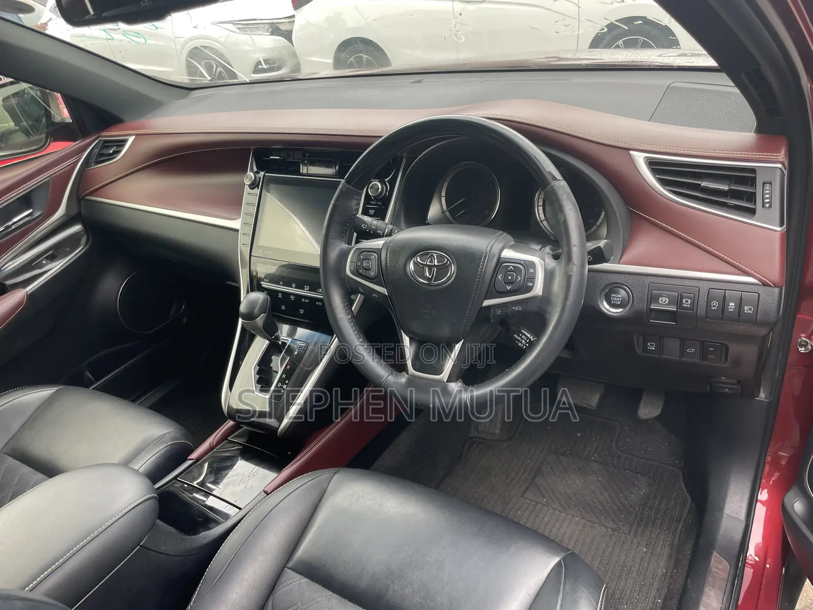 Toyota Harrier 2.0 2019 Maroon