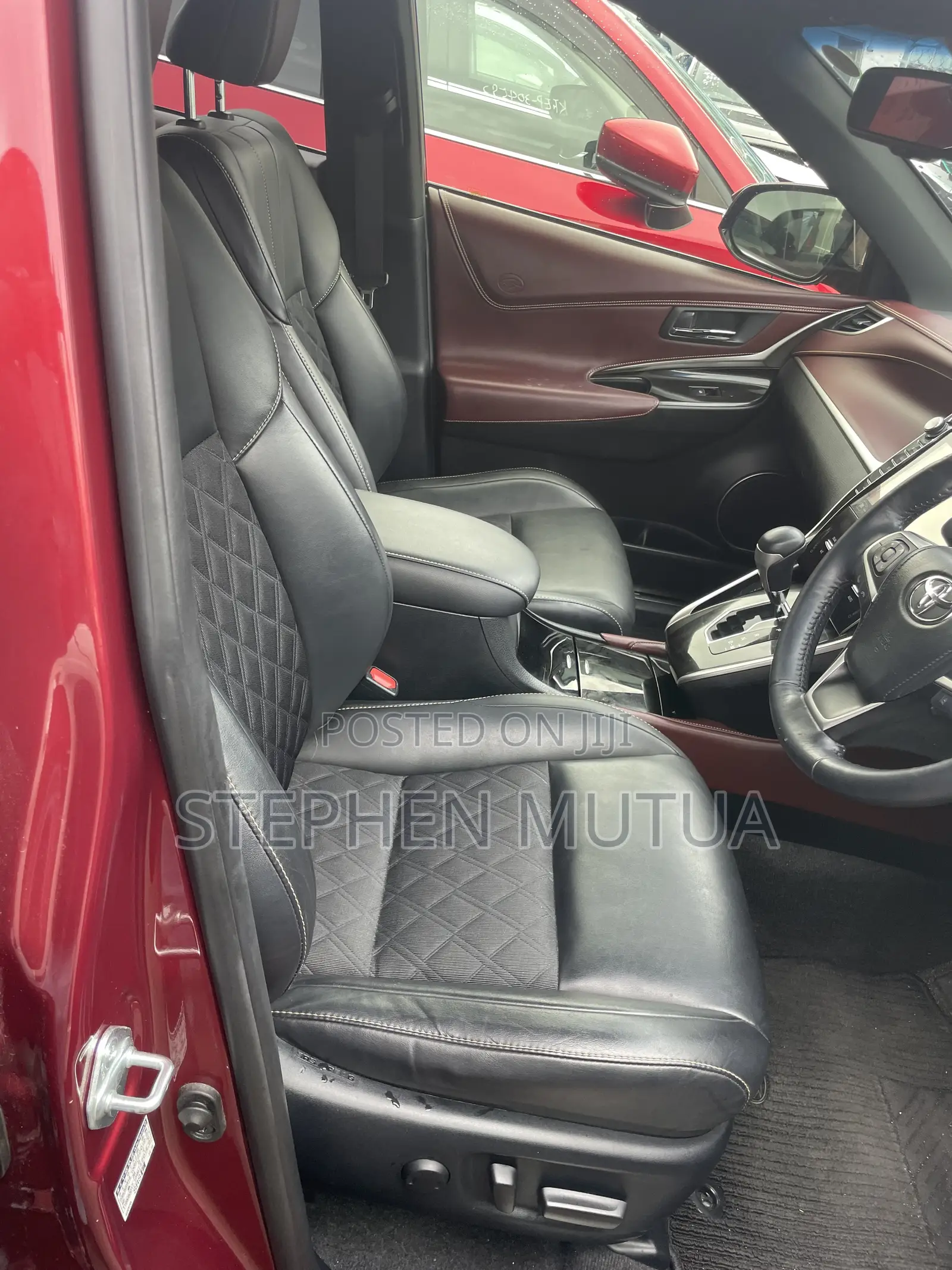 Toyota Harrier 2.0 2019 Maroon
