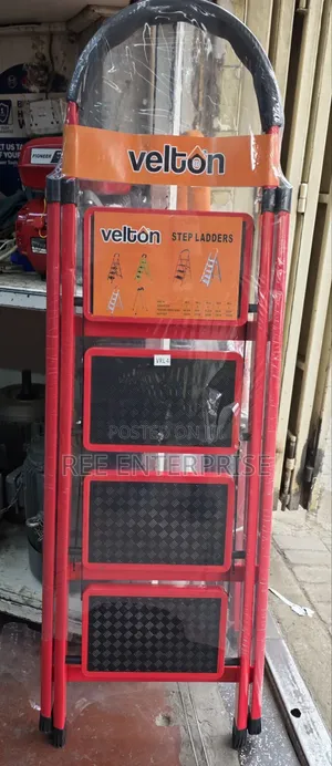 Brand New 4 Step Ladder