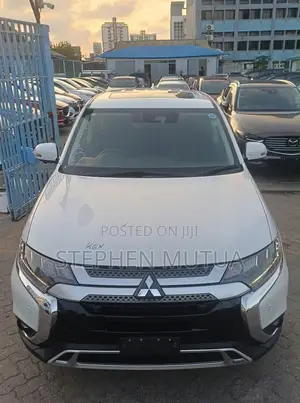 Mitsubishi Outlander SE AWC 2019 White