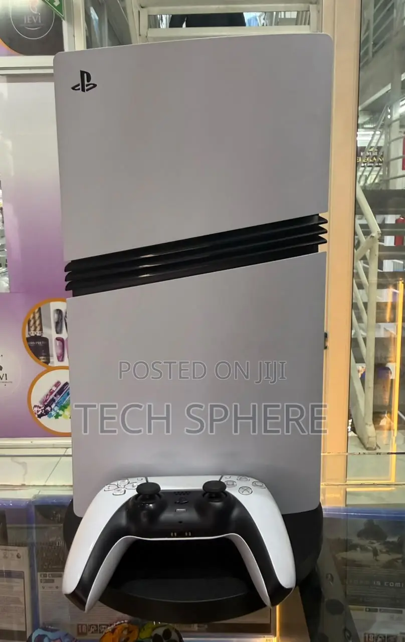 Slightly Used PS5 PRO Console Plus One Pad