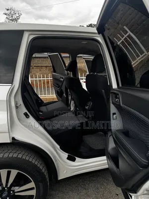 Subaru Forester 2018 White