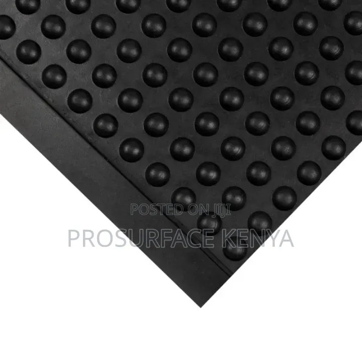 Black Cushioned Anti Fatigue Bubble Mat 90x60cm for Workstations