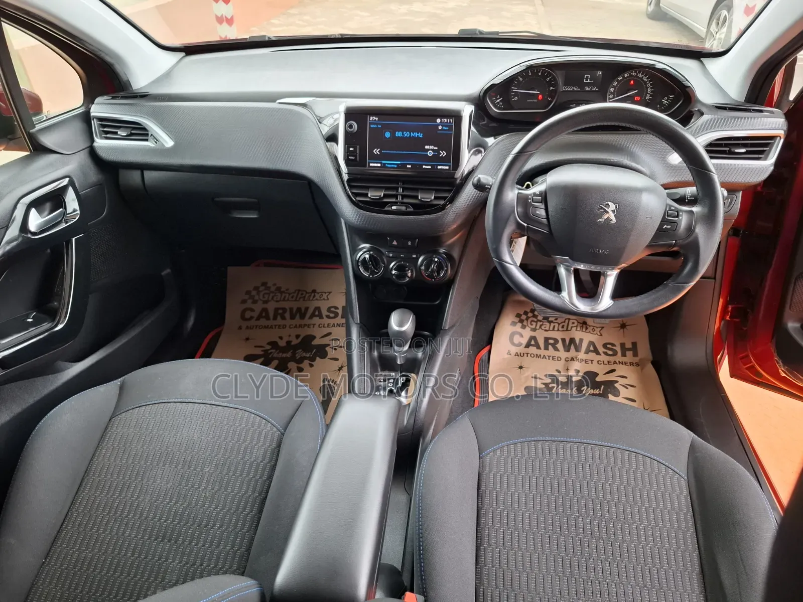 Peugeot 208 2019 Red