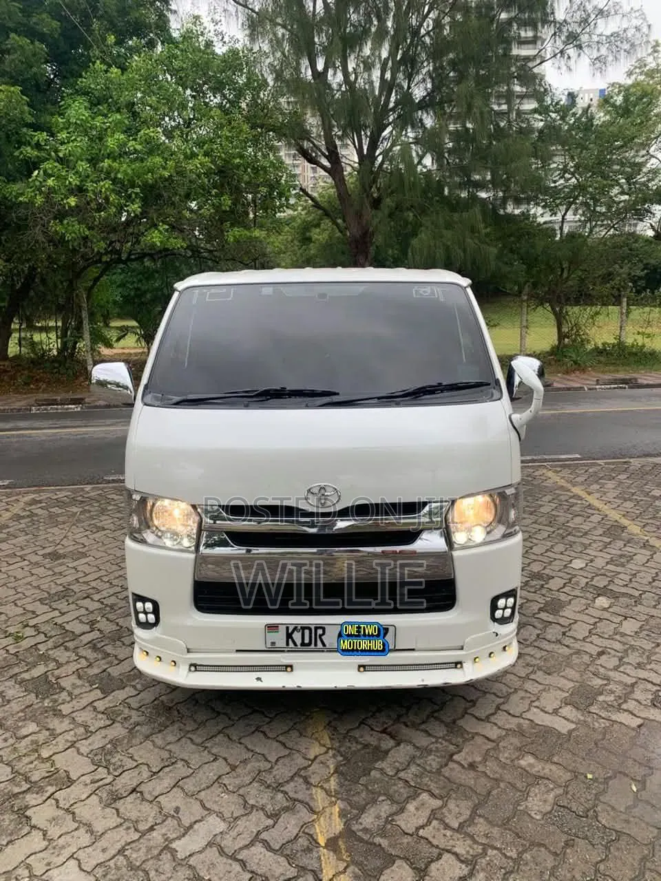 Toyota HiAce 2017 White