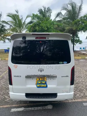 Toyota HiAce 2017 White