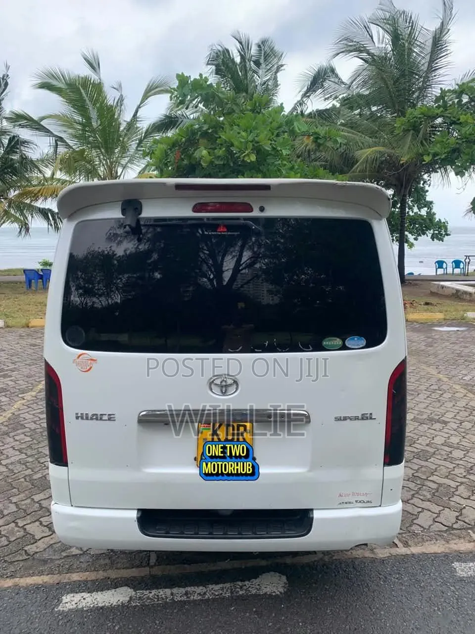 Toyota HiAce 2017 White