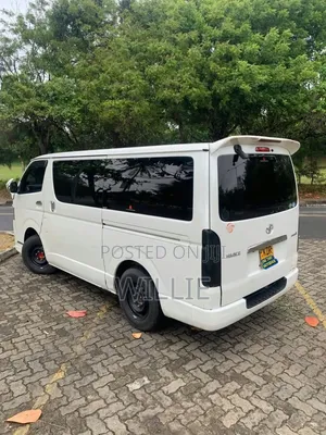 Toyota HiAce 2017 White