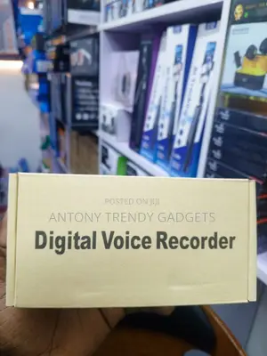 Digital Voice Recorder With Lapel Mic and Earphones