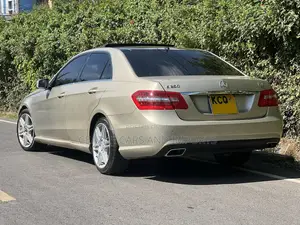 Mercedes-Benz E250 2011 Gold