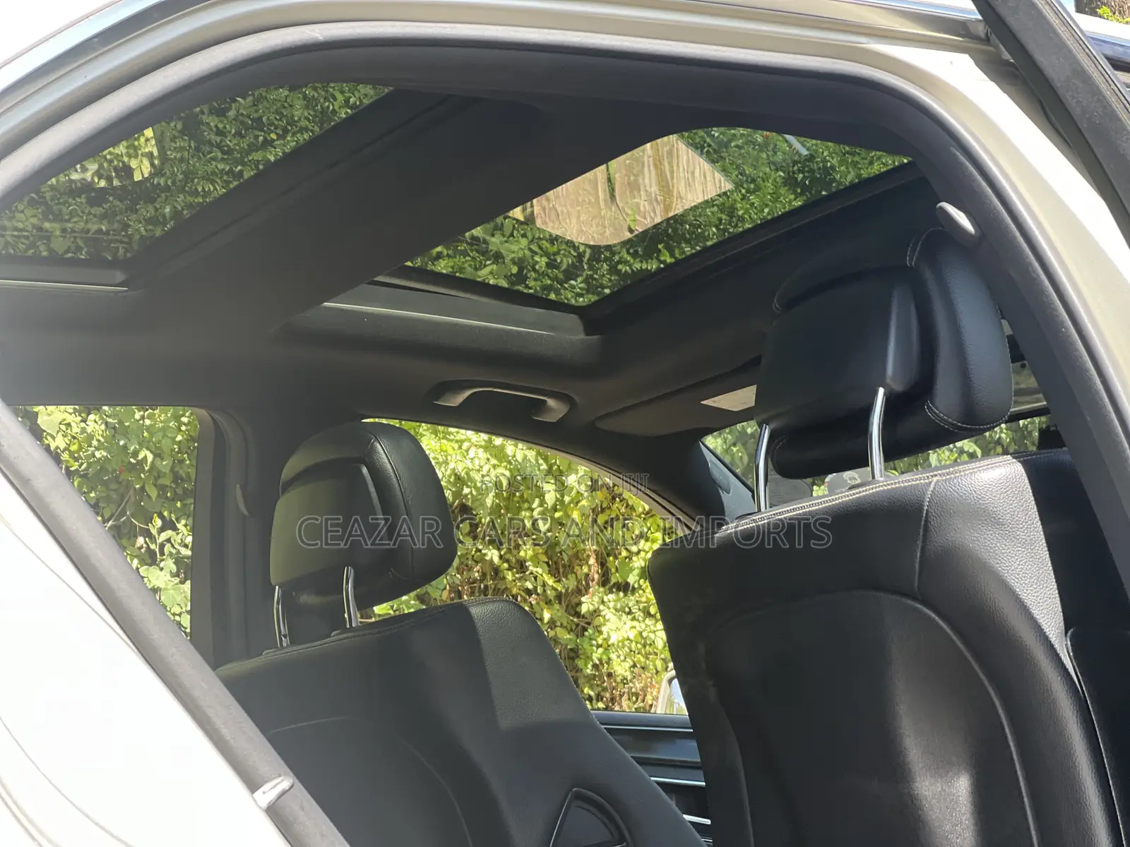 Mercedes-Benz E250 2011 Gold