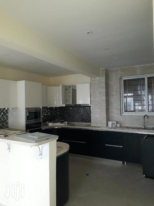 3 Bedrooms Flats For Sale - main view