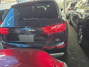 Audi Q7 2020 Black
