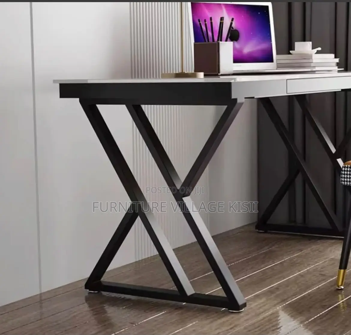 Generic Luxury Home/Office Desk