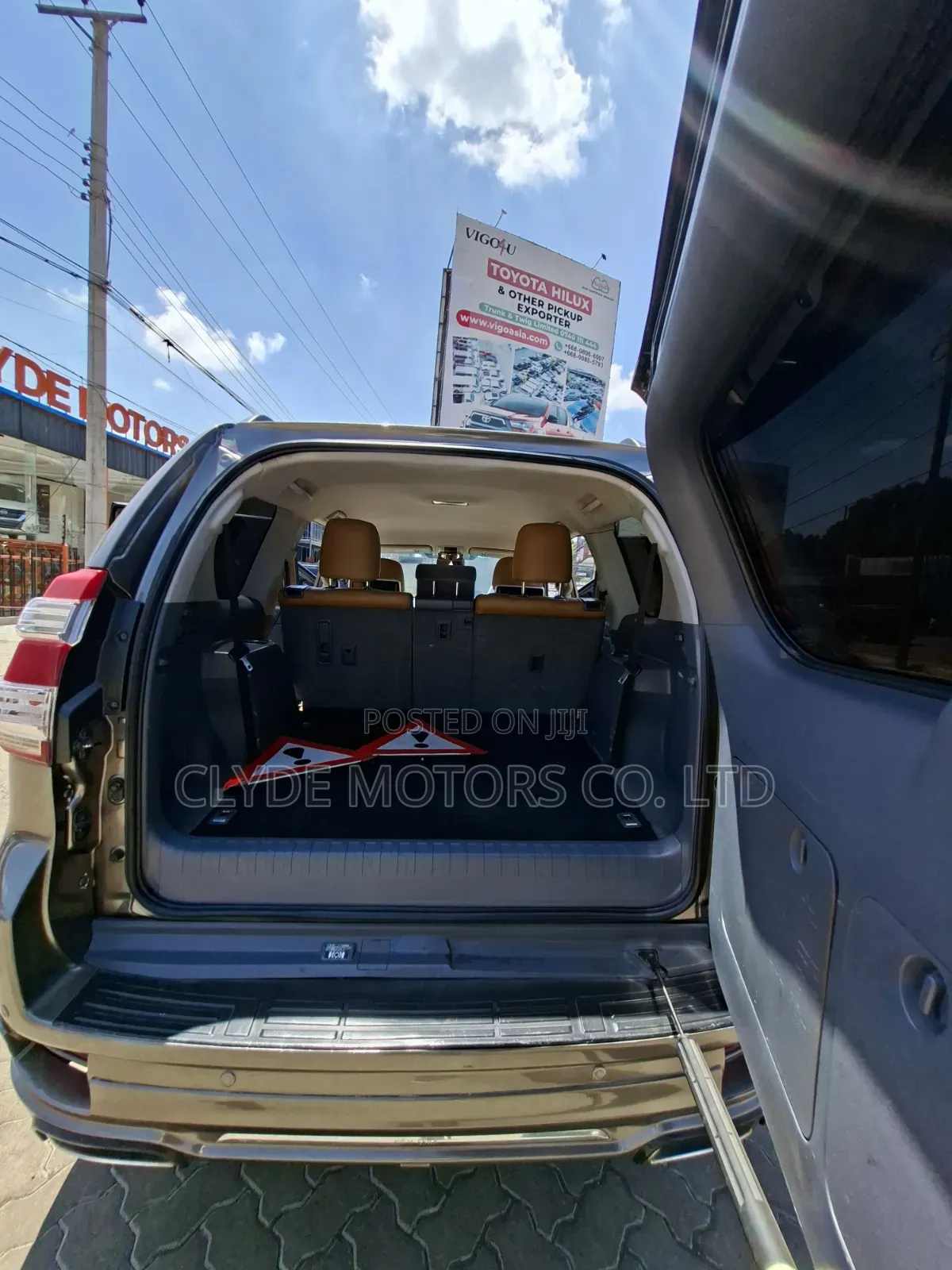 Toyota Land Cruiser Prado 2011 Gray