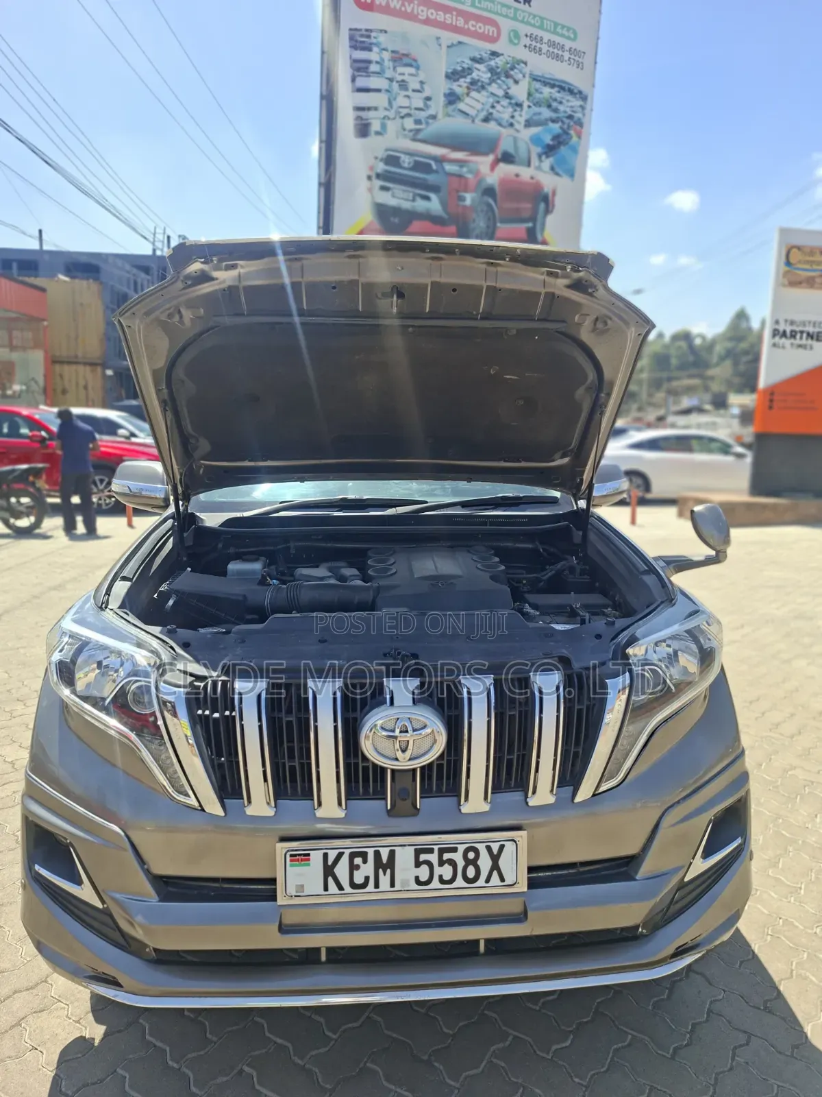 Toyota Land Cruiser Prado 2011 Gray