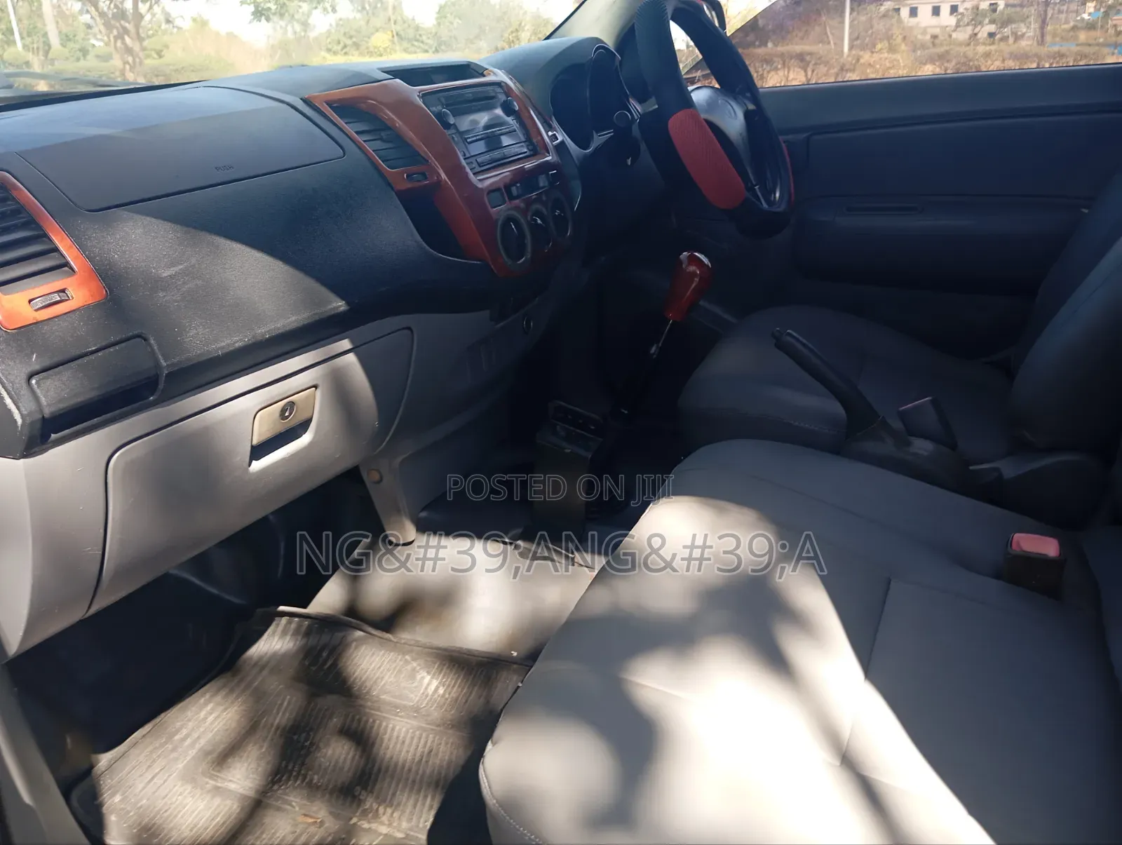 Toyota Hilux 2011 Beige