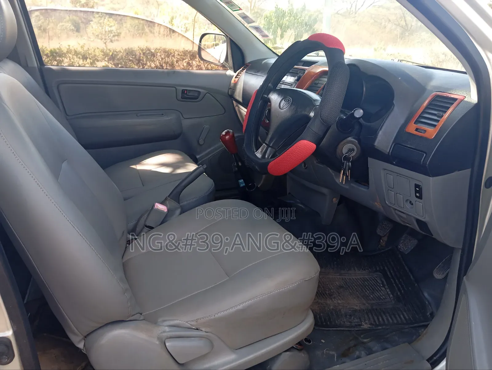 Toyota Hilux 2011 Beige