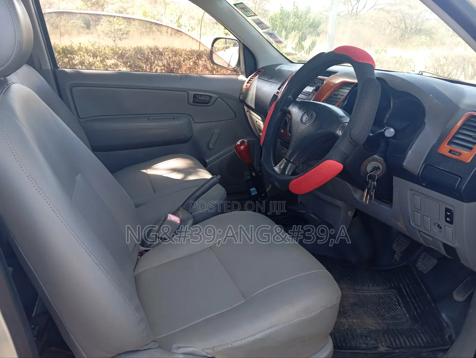 Toyota Hilux 2011 Beige