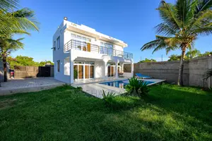 Furnished 3bdrm Villa in Casuarina, Town Centre for sale