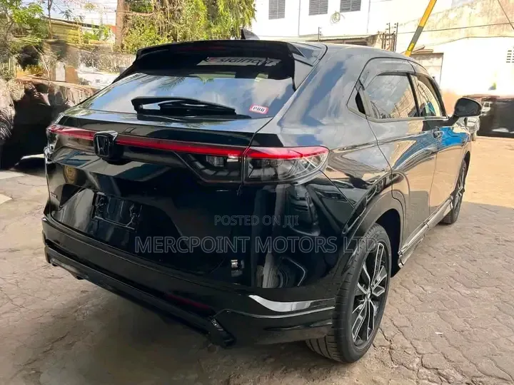 Honda Vezel 2021 Matt Black