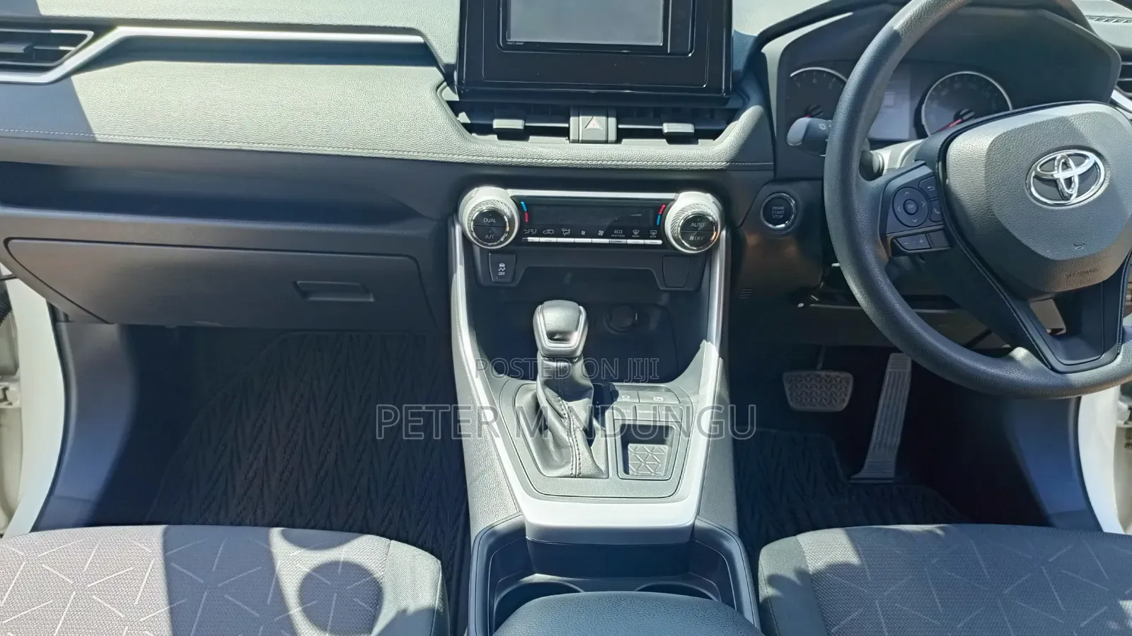 Toyota RAV4 2019 White