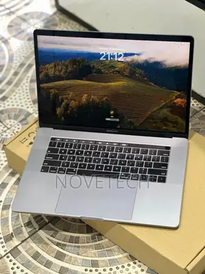 Laptop Apple MacBook Pro 2019 32GB Intel Core i9 SSD 1T