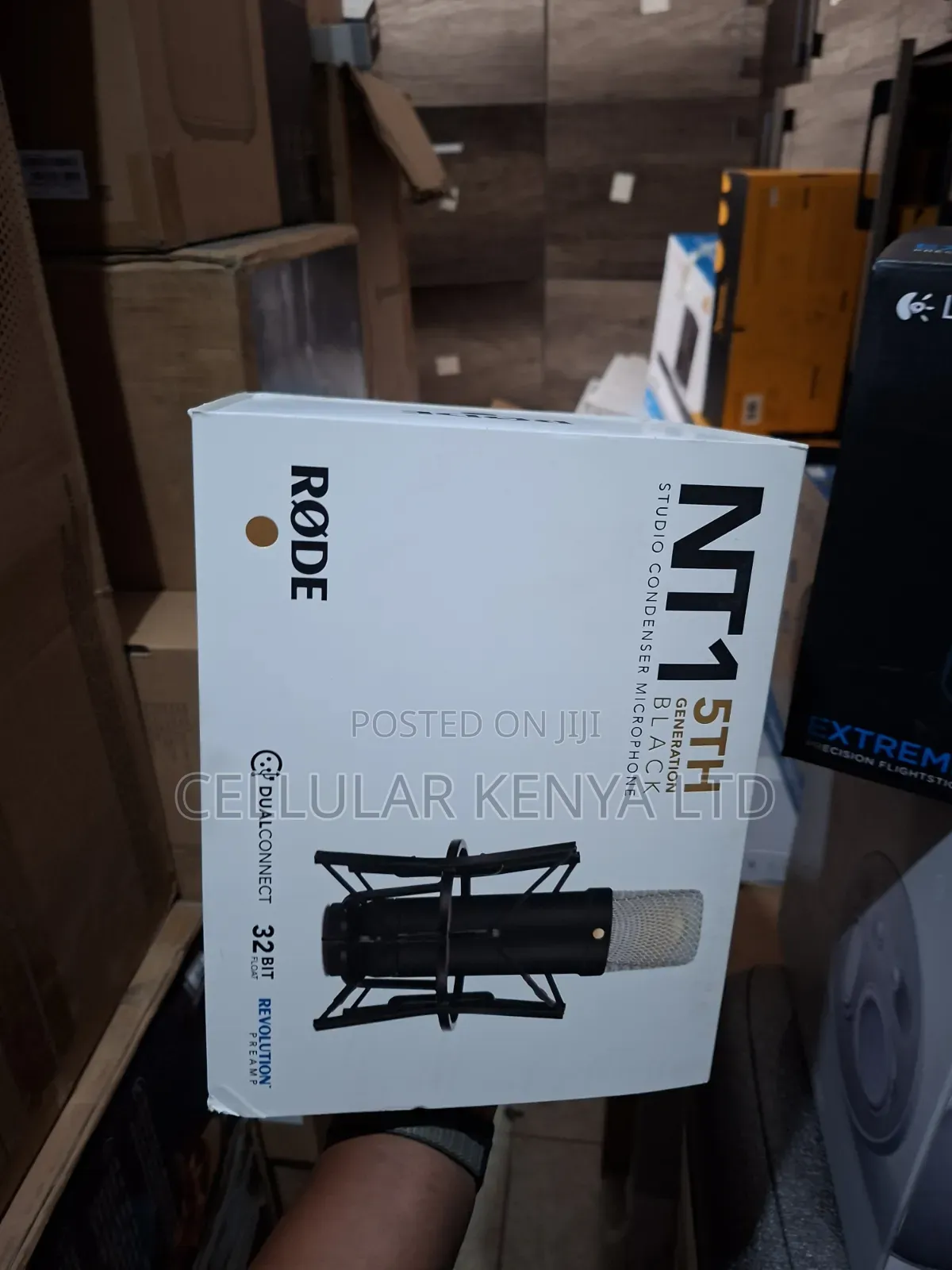 RODE NT1 5th Generation Large-Diaphragm XLR/USB Microphone