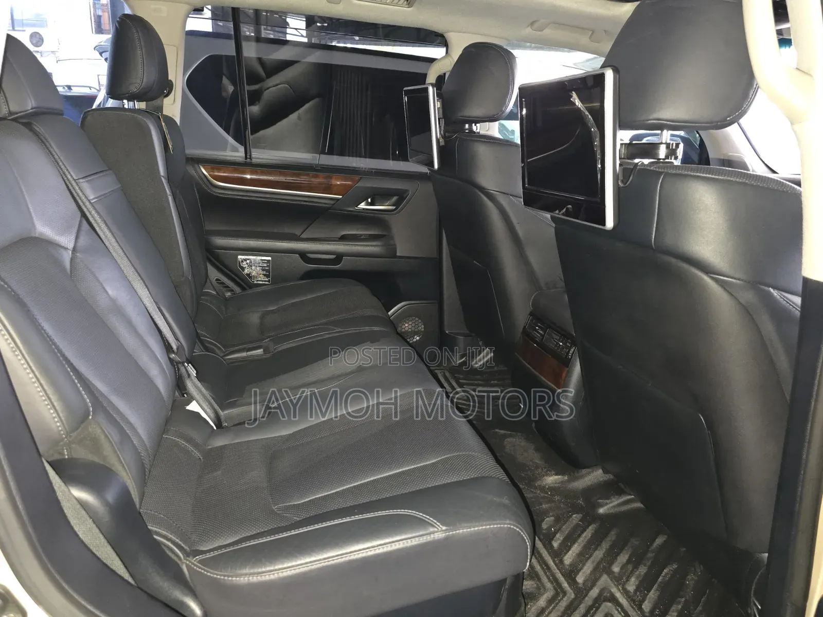 Lexus LX 2020 Brown