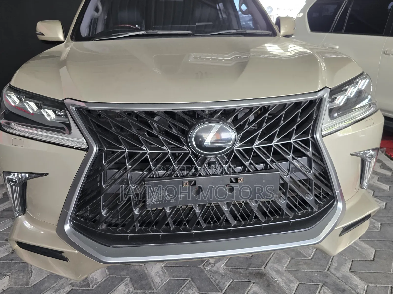 Lexus LX 2020 Brown