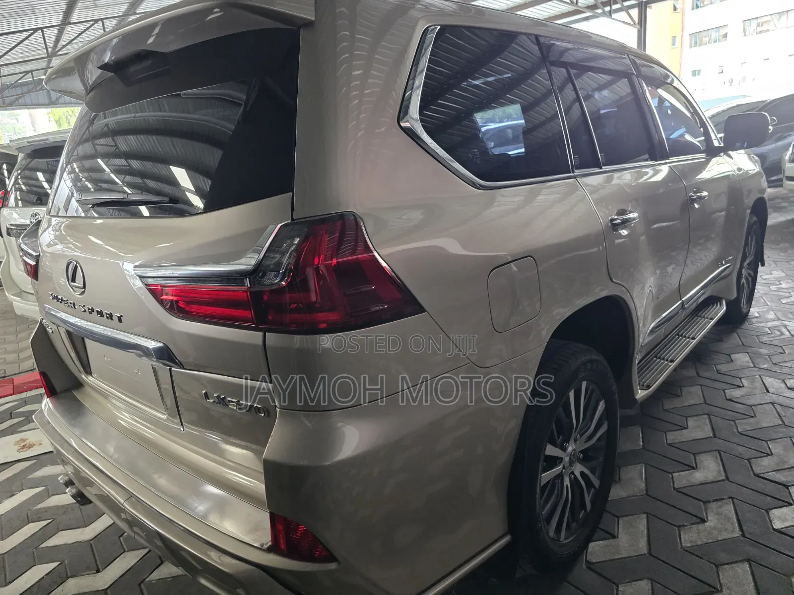 Lexus LX 2020 Brown