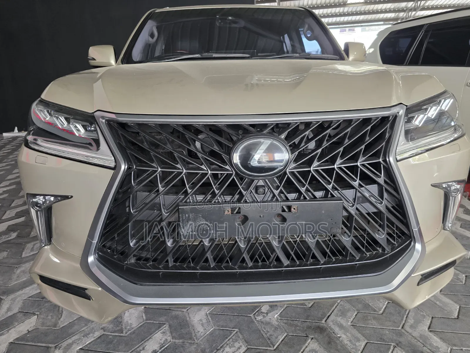 Lexus LX 2020 Brown