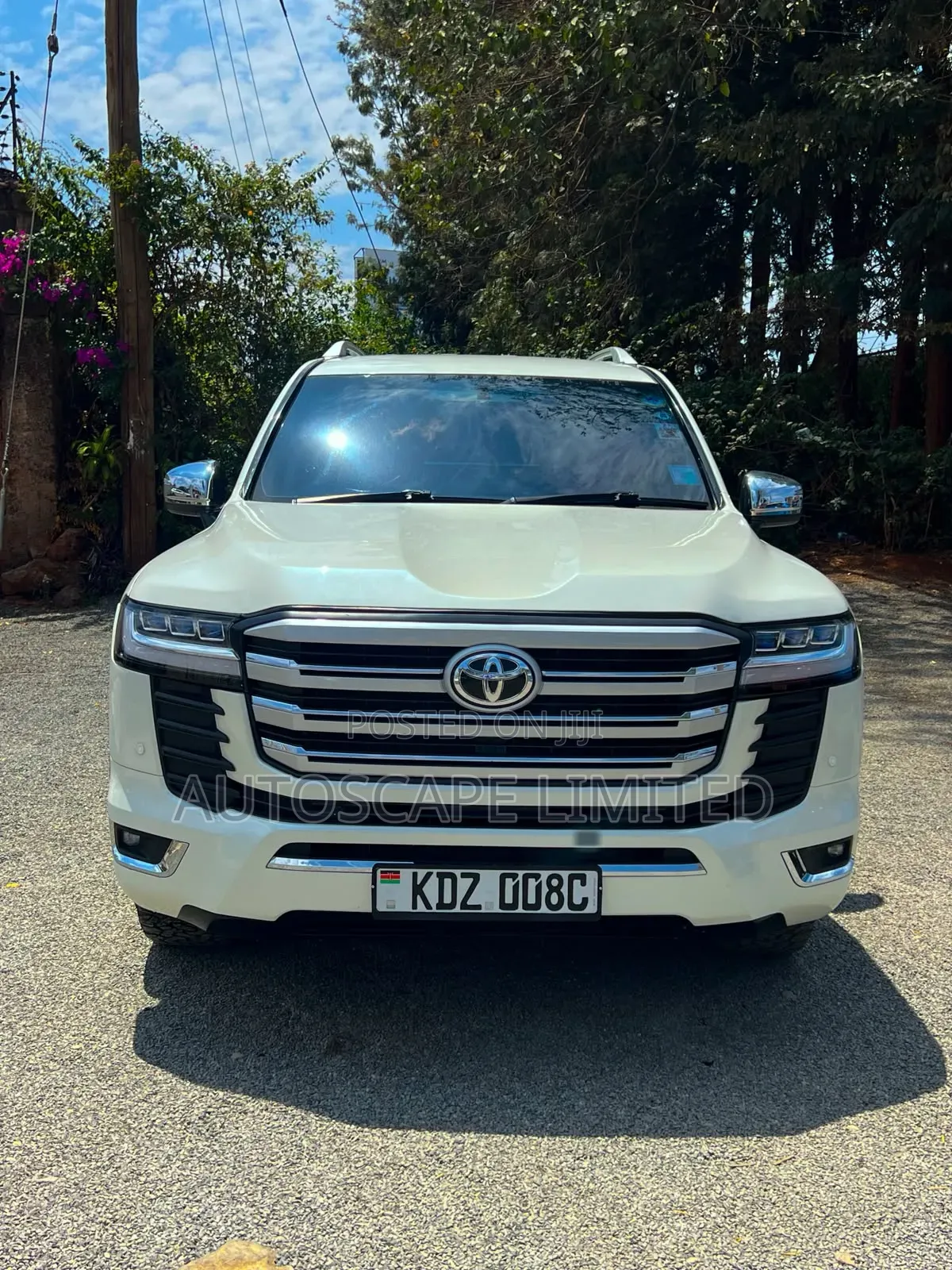 Toyota Land Cruiser 2011 White