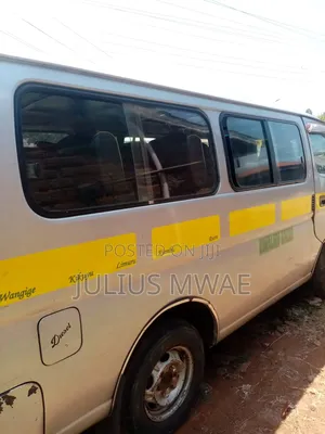 Nissan Caravan (Urvan) 2009 Silver