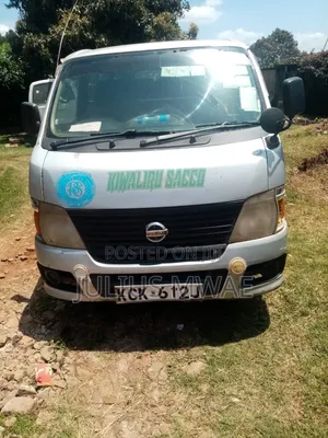 Nissan Caravan (Urvan) 2009 Silver