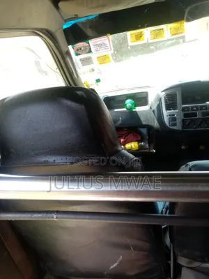 Nissan Caravan (Urvan) 2009 Silver
