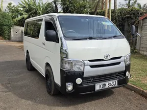Toyota HiAce 2015 White