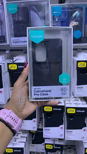 Black Nillkin CamShield Pro Case With a Camera Lens for Galaxy S26