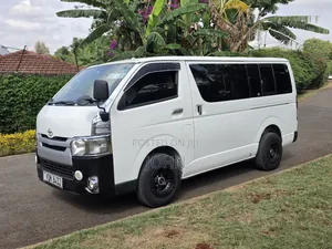 Toyota HiAce 2015 White