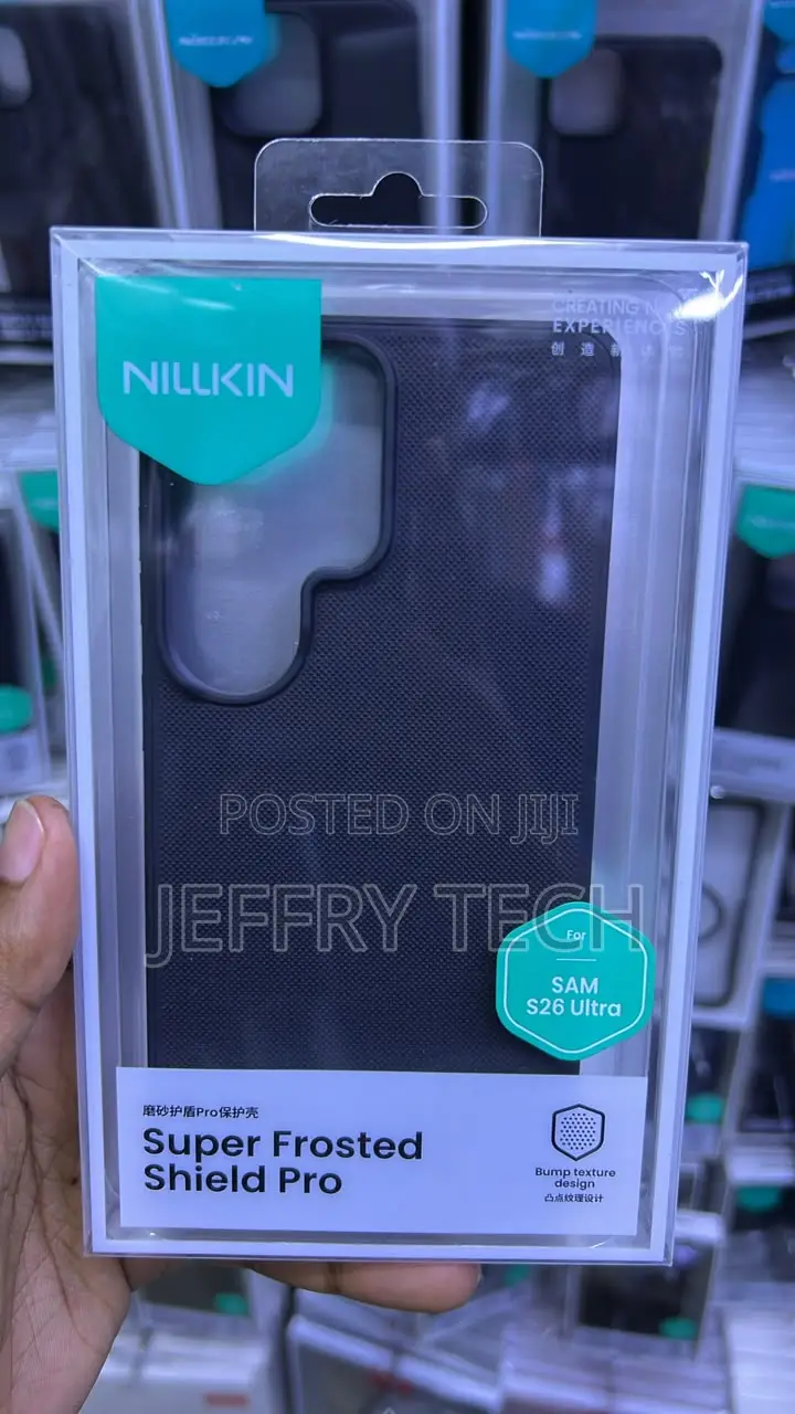 Black Nillkin CamShield Pro Case With a Camera Lens for Galaxy S26