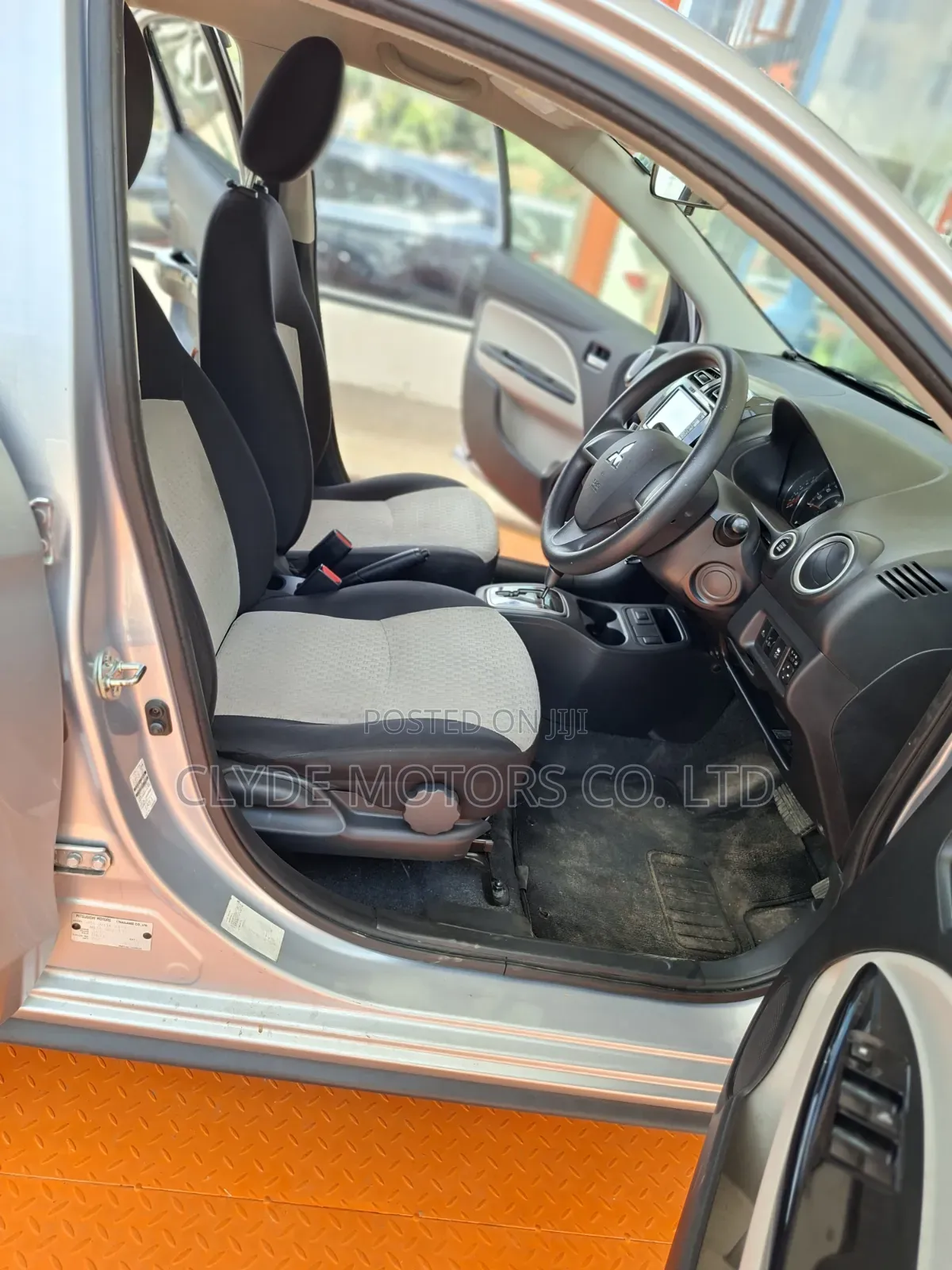 Mitsubishi Mirage 2019 Silver