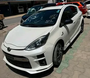 Toyota Aqua 2020 Off white